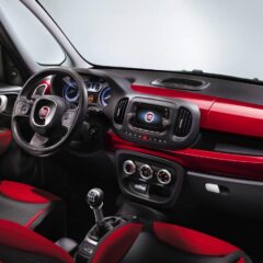 Fiat 500L: immagini ufficiali degli interni